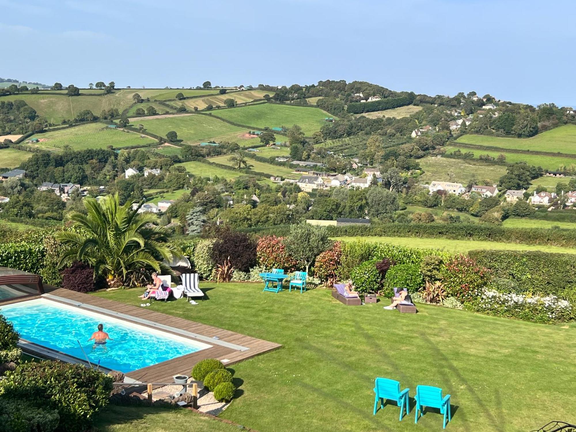 Halekulani Devon Homestay Torquay Exterior foto